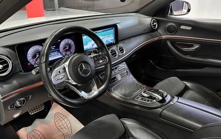 Mercedes-Benz E-Класс, 2018 год, 3 167 000 рублей, 10 фотография