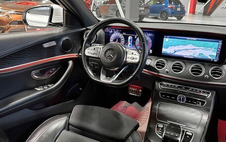 Mercedes-Benz E-Класс, 2018 год, 3 167 000 рублей, 23 фотография