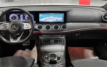 Mercedes-Benz E-Класс, 2018 год, 3 167 000 рублей, 30 фотография