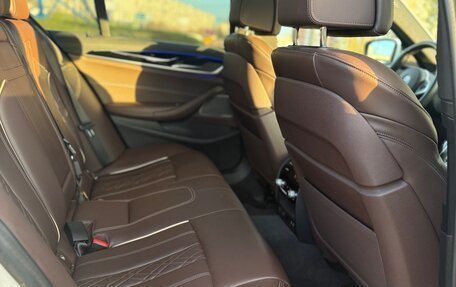BMW 5 серия, 2021 год, 5 850 000 рублей, 21 фотография