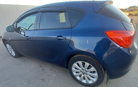Opel Astra J, 2011 год, 710 000 рублей, 9 фотография