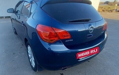 Opel Astra J, 2011 год, 710 000 рублей, 6 фотография