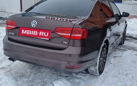 Volkswagen Jetta VI, 2015 год, 900 000 рублей, 5 фотография
