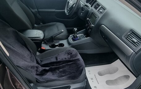Volkswagen Jetta VI, 2015 год, 900 000 рублей, 11 фотография