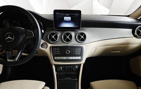 Mercedes-Benz GLA, 2018 год, 2 755 000 рублей, 15 фотография