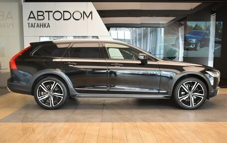 Volvo V90 Cross Country I рестайлинг, 2018 год, 2 890 000 рублей, 4 фотография