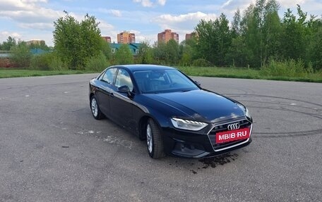 Audi A4, 2020 год, 2 800 000 рублей, 3 фотография