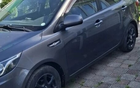 KIA Rio III рестайлинг, 2013 год, 1 050 000 рублей, 2 фотография
