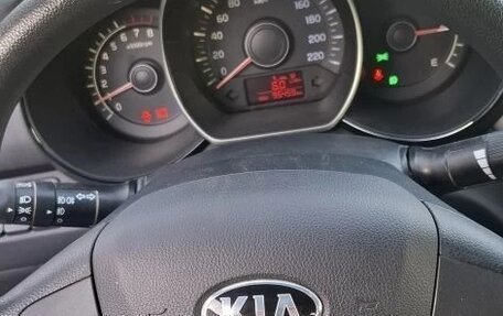 KIA Rio III рестайлинг, 2013 год, 1 050 000 рублей, 8 фотография