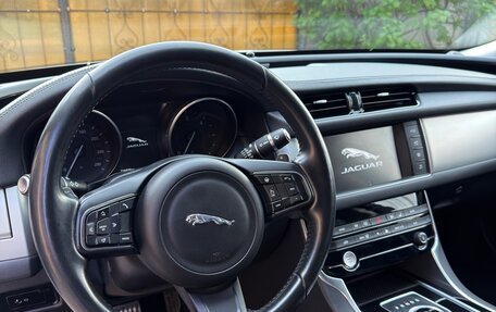 Jaguar XF II, 2017 год, 2 390 000 рублей, 5 фотография