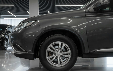 Mitsubishi Outlander III рестайлинг 3, 2016 год, 1 590 000 рублей, 21 фотография