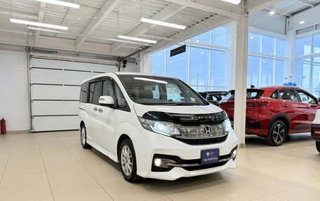 Honda Stepwgn IV, 2017 год, 2 299 900 рублей, 8 фотография