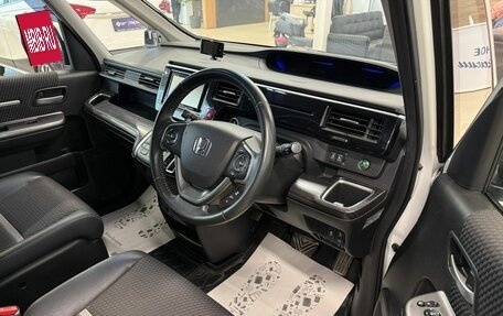 Honda Stepwgn IV, 2017 год, 2 299 900 рублей, 10 фотография