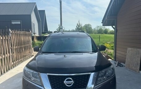 Nissan Pathfinder, 2015 год, 2 000 000 рублей, 1 фотография