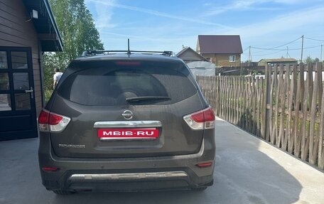 Nissan Pathfinder, 2015 год, 2 000 000 рублей, 3 фотография