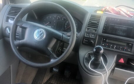 Volkswagen Caravelle T5, 2006 год, 1 150 000 рублей, 5 фотография