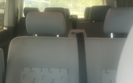 Volkswagen Caravelle T5, 2006 год, 1 150 000 рублей, 10 фотография