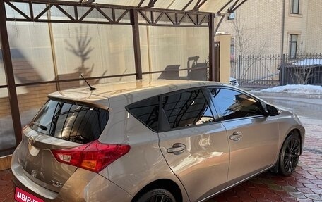 Toyota Auris II, 2013 год, 1 360 000 рублей, 5 фотография