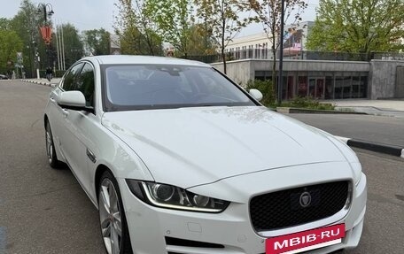 Jaguar XE I рестайлинг, 2015 год, 1 600 000 рублей, 2 фотография