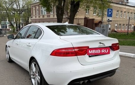 Jaguar XE I рестайлинг, 2015 год, 1 600 000 рублей, 5 фотография