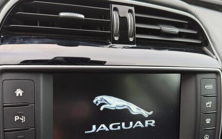 Jaguar XE I рестайлинг, 2015 год, 1 600 000 рублей, 13 фотография