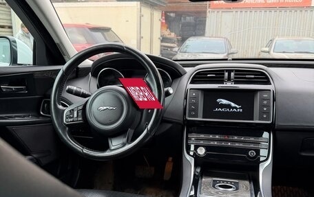 Jaguar XE I рестайлинг, 2015 год, 1 600 000 рублей, 14 фотография