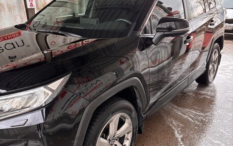 Toyota RAV4, 2018 год, 3 200 000 рублей, 8 фотография