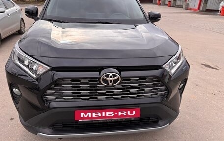 Toyota RAV4, 2018 год, 3 200 000 рублей, 3 фотография
