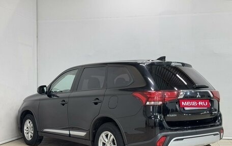 Mitsubishi Outlander III рестайлинг 3, 2019 год, 2 049 000 рублей, 4 фотография