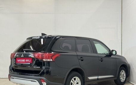 Mitsubishi Outlander III рестайлинг 3, 2019 год, 2 049 000 рублей, 7 фотография