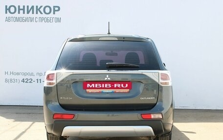 Mitsubishi Outlander III рестайлинг 3, 2014 год, 1 499 000 рублей, 6 фотография