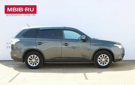 Mitsubishi Outlander III рестайлинг 3, 2014 год, 1 499 000 рублей, 4 фотография