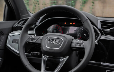 Audi Q3, 2025 год, 3 000 000 рублей, 30 фотография