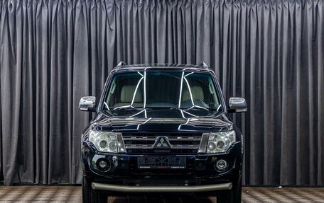 Mitsubishi Pajero IV, 2011 год, 1 755 000 рублей, 2 фотография