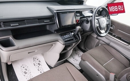 Honda Stepwgn IV, 2015 год, 1 749 000 рублей, 13 фотография