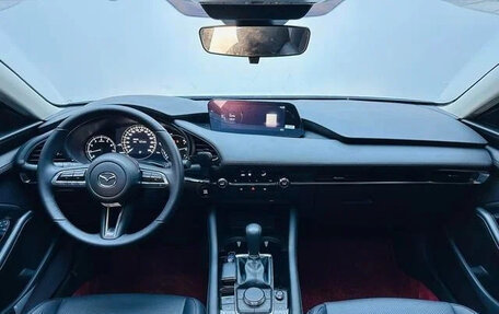 Mazda 3, 2025 год, 1 900 000 рублей, 11 фотография