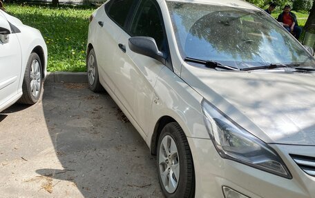 Hyundai Solaris II рестайлинг, 2015 год, 1 190 000 рублей, 1 фотография