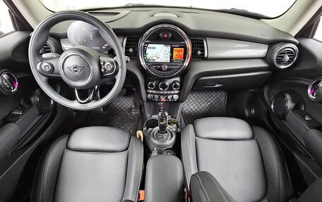 MINI Hatch, 2022 год, 1 880 000 рублей, 7 фотография