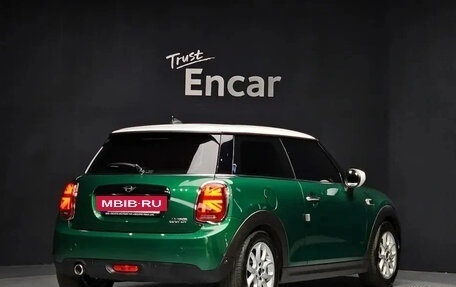 MINI Hatch, 2022 год, 1 880 000 рублей, 2 фотография