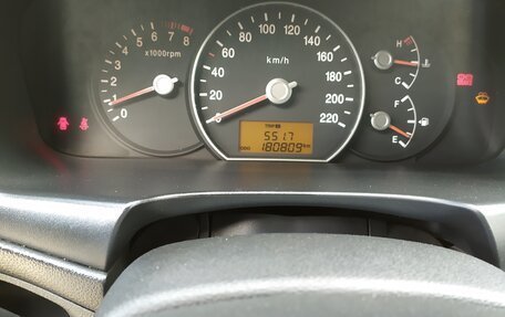 KIA Carens III (RP), 2010 год, 550 000 рублей, 23 фотография