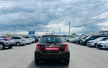 Toyota Vitz, 2013 год, 909 000 рублей, 5 фотография