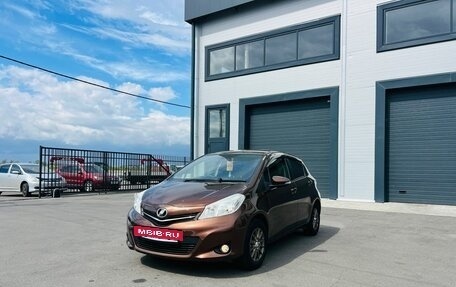 Toyota Vitz, 2013 год, 909 000 рублей, 2 фотография
