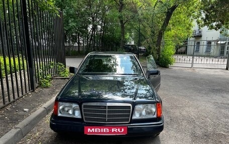 Mercedes-Benz W124, 1990 год, 680 000 рублей, 2 фотография