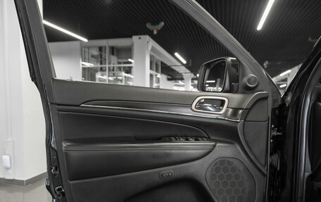 Jeep Grand Cherokee, 2013 год, 1 940 000 рублей, 18 фотография