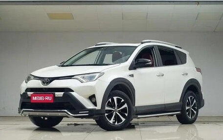 Toyota RAV4, 2018 год, 2 200 000 рублей, 1 фотография