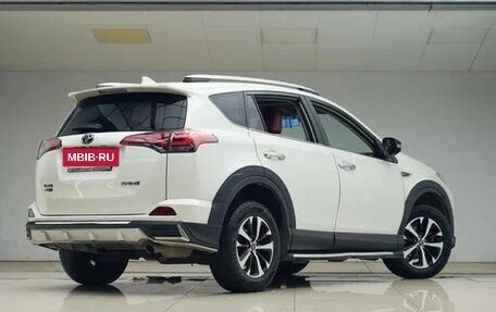Toyota RAV4, 2018 год, 2 200 000 рублей, 3 фотография