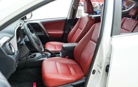 Toyota RAV4, 2018 год, 2 200 000 рублей, 5 фотография