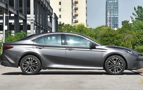 Toyota Camry, 2025 год, 3 370 000 рублей, 6 фотография