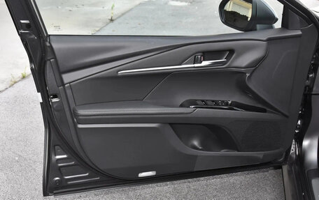 Toyota Camry, 2025 год, 3 370 000 рублей, 30 фотография