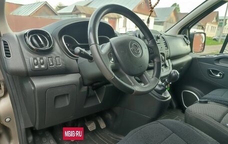 Opel Vivaro B, 2016 год, 2 250 000 рублей, 13 фотография